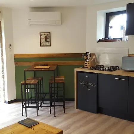 2 Pieces Apartment *